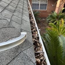 Top-Notch-Gutter-Cleaning-in-Navarre-Florida 0
