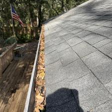 Top-Notch-Gutter-Cleaning-in-Navarre-Florida 3