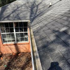Top-Notch-Gutter-Cleaning-in-Navarre-Florida 4