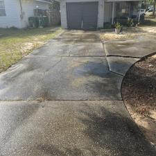 Top-Quality-House-Washing-and-Driveway-Cleaning-in-Mary-Esther-Florida 3