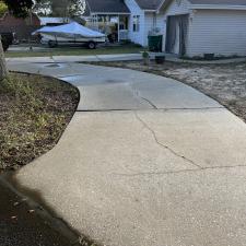 Top-Quality-House-Washing-and-Driveway-Cleaning-in-Mary-Esther-Florida 4