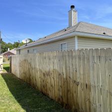Wood-fence-cleaning-in-Mary-Esther-Florida 5